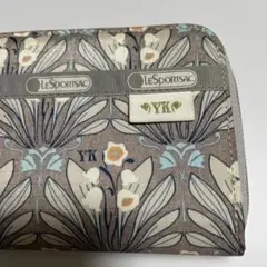 LeSportsac レスポートサック長財布 ラウンドファスナー 花柄 YKロゴのサムネイル