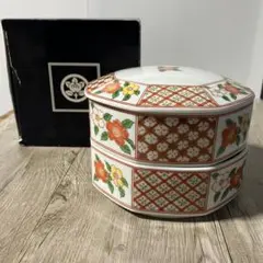 未使用】有田焼 鴻窯 蓋付き三段重 高台 小皿 金 おせち お正月 - メルカリ