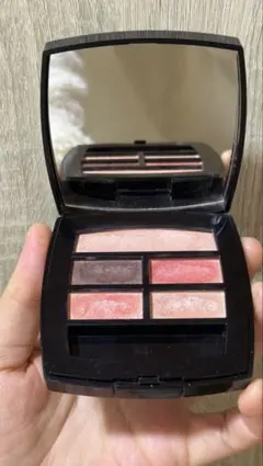 CHANELレベージュパレットルガール ウォーム