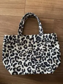 ヒョウ柄バッグ