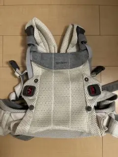 【美品】ベビービョルン ハーモニー クリー厶BABYBJORN 抱っこ紐
