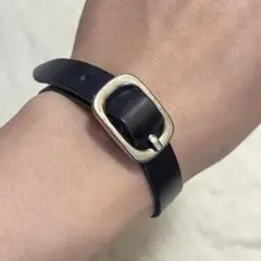 Luis Vuitton ルイヴィトン 黒 レザーバックルブレスレット