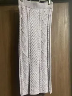 ケーブルニットスカート