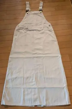【新品タグ付き】オフホワイト ジャンパースカート サロペット
