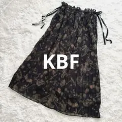 美品 ケービーエフ ドライフラワードビースカート シアー プリーツ 秋色