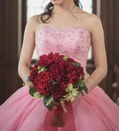 赤いダリアとバラのクラッチブーケ　ラウンドブーケ　アーティフィシャルフラワー造花