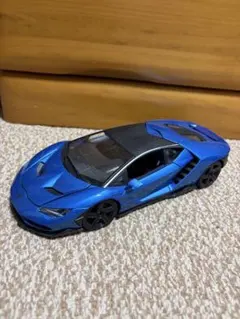 ランボルギーニ LP770 1/18 ミニカー - メルカリ