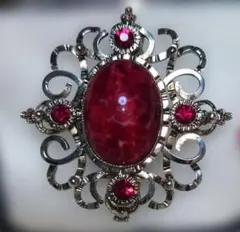 い-6 赤いストーンブローチ