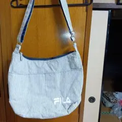 FILA ストライプ ショルダーバッグ