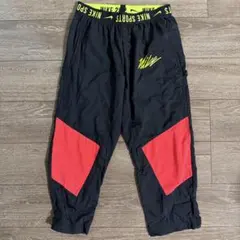 美品 NIKE ブラックカラー 半端丈 スポーツパンツ