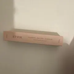 エトヴォス　ミネラルウォータリーシャドー　ダズルピュア