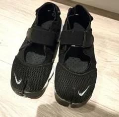 NlKEナイキエアリフト　ブラック　25cm