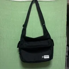 YAKPAK（ヤックパック）ショルダーバッグ　ブラックのサムネイル