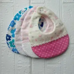 ★ハンドメイド　スタイ　よだれかけ 　女の子　　４枚セット