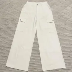 【GU 】ホワイト　カーゴワイドパンツ　Lサイズ