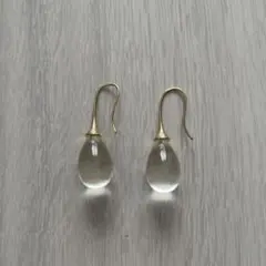 ハンドメイド　クリスタル ドロップ型ピアス
