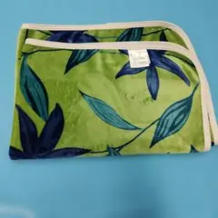 シビラ　フローレス　　クォーターケット　グリーン