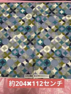 約204✖︎112センチ　カラフルなちりめん生地 幾何学模様