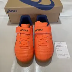 新品！19.5cm asics ジュニア　 サッカートレーニングシューズのサムネイル