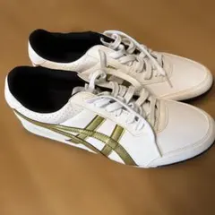 【新品】アシックス　ゴルフシューズ