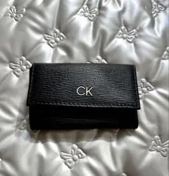 新品未使用 Calvin Klein ワンポイント レザーキーケース