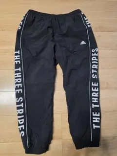 アディダス　ナイロンパンツ
