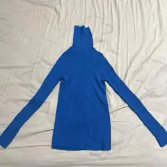 UNIQLO タートルネックセーター