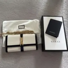 GUCCI チェーン長財布