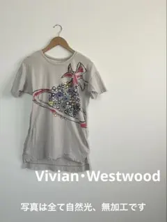 美品⭐︎Vivienne Westwood 猫イラスト半袖Tシャツ ヴィヴィアン ヴィヴィアン・ウエストウッド、クリスタルな「オーブ」ペンダント