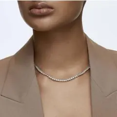 Swarovski テニスネックレス ゴールド 38cm - メルカリ