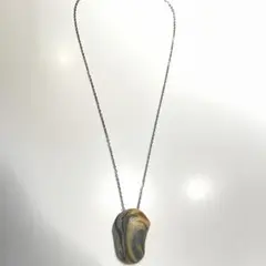 マーブル模様のネックレス　チェーン　シルバー　ペンダント　アクセサリー