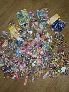 ご当地限定キティ 根付 ストラップ 172点まとめ売り