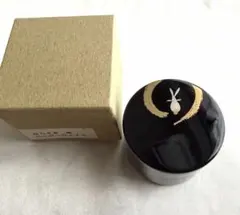 金属製と思われるウサギ型置物　刻印有り　オブジェ　インテリア　ペーパーウェイト Amazon.co.jp: レトロ 鉄製 アイアン 兎 うさぎ 文鎮 ペーパーウェイト