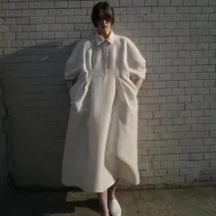 美品 クラネ 25ss FORM SLEEVE ONEPIECE IVORY - メルカリ