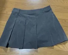 新品未使用 UNIQLO プリーツスコート グレー L
