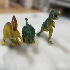 恐竜フィギュア 3体セット