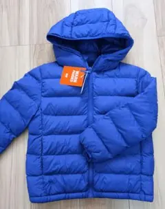青いフード付きダウンジャケット 120