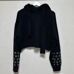 ZARA 黒いフード付き短丈パーカーのサムネイル