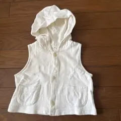 ホワイト フード付き ベビーベスト 70