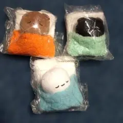 震えて眠るぬいぐるみマスコットBC 3種セット