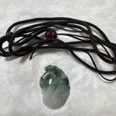 翡翠 白鳥ペンダント ネックレス