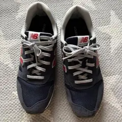 NB スニーカー