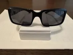 ブラック スクエア サングラス 偏光レンズ