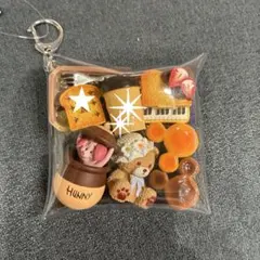 ★ガチャ詰めミニポーチ★くまとピグさん　カフェ　スイーツ　ピアノ★