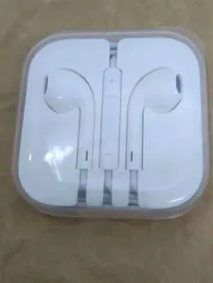 新品Apple EarPods 有線イヤホン 3.5mmプラグ