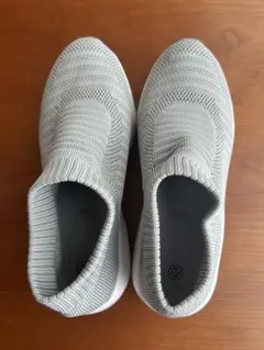 グレー ニット スニーカー