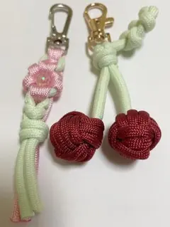 パラコード紐　さくらんぼとお花のチャーム ピンクとグリーンセット値下げ