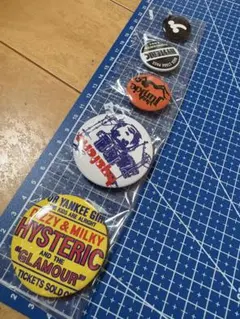 新品 ヒステリックグラマー 缶バッジ 5個セット - メルカリ