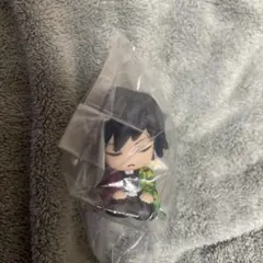 鬼滅の刃　肩ズンFig フィギュア カプセルトイ　冨岡義勇