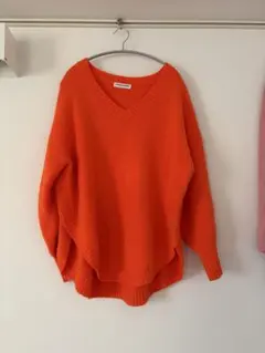 RODEO CROWNS オレンジ Vネック ニット